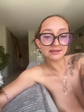 Chat XXX en directo de Lolasecret_