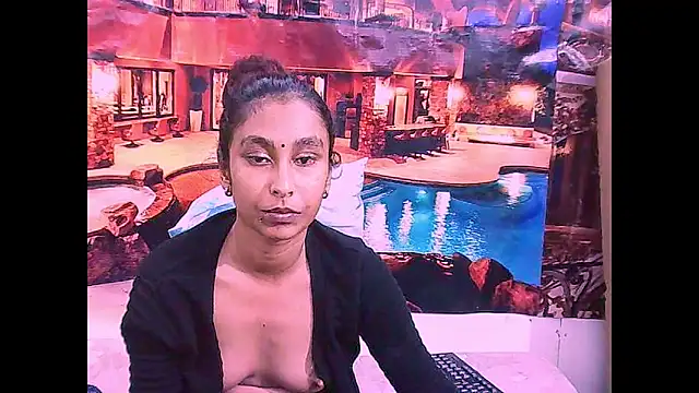 IndianSexyButt élő XXX-chatje