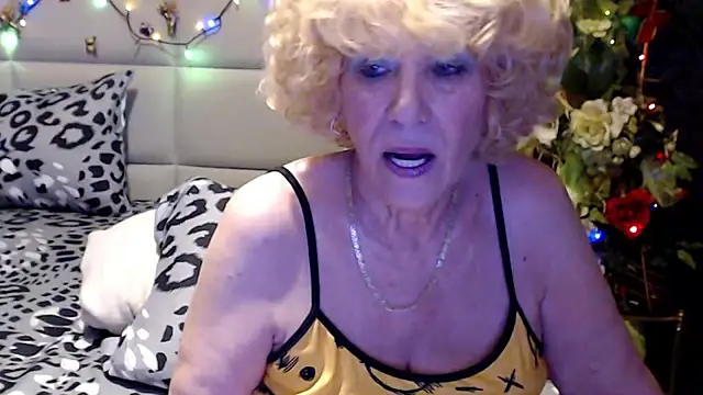 HappyWomanOn Live XXX-chat