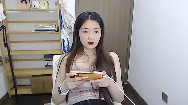 Mimi-cnbaby: απευθείας συνομιλία ΧΧΧ