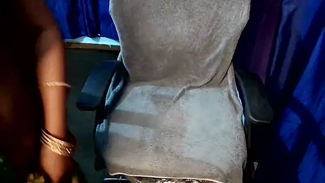 Pyari1 라이브 XXX 채팅