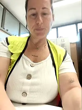 Show modela bichota85 na web-kameri