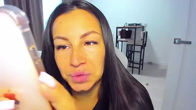 XXX chat uživo modela AvisFlowers