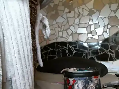 Pretty_miss_devilxxx35's Live XXX Chat