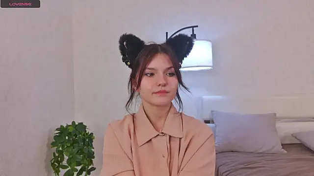 NyraVesperis' Live XXX Chat