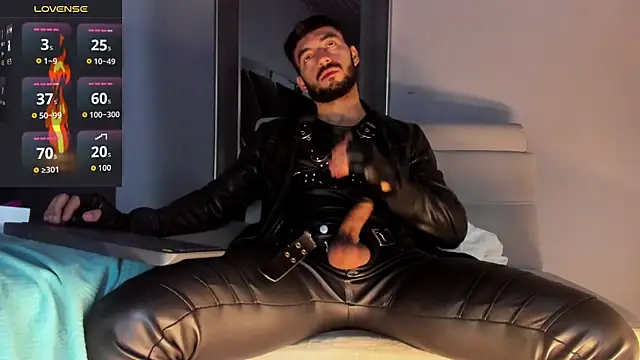 XXX chat uživo modela MarkWalker__