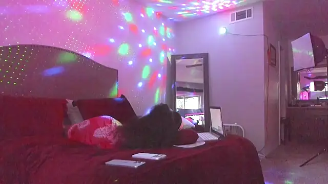 Chat +18 de yiauana ao vivo