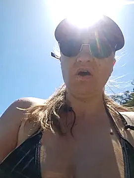 Show modela BLONDKICIA1 na web-kameri