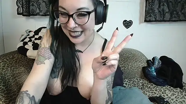 Show modela Missy-Dee na web-kameri