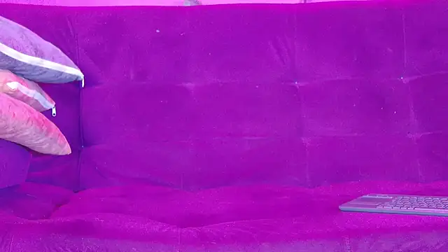 Daliana_Gounboltn Webbikameraesitys