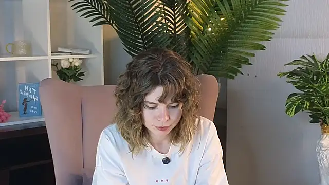 DetraBolen's Webcam Show