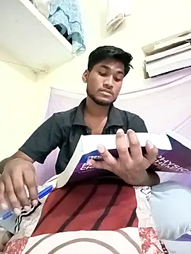 Krishna-10 webkamerás műsora