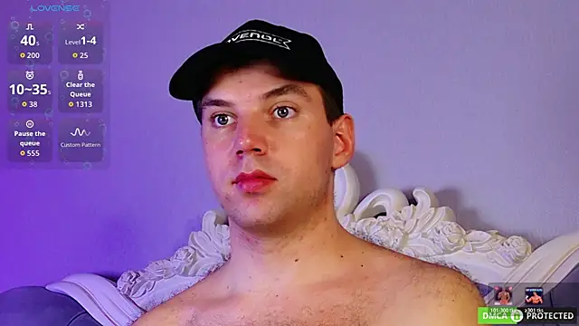 Show modela ArthurWhitee na web-kameri