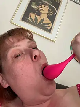 Pertunjukan Kamera Web VeraaFlynn