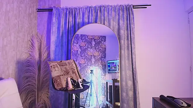 davis_saint Webcam Show