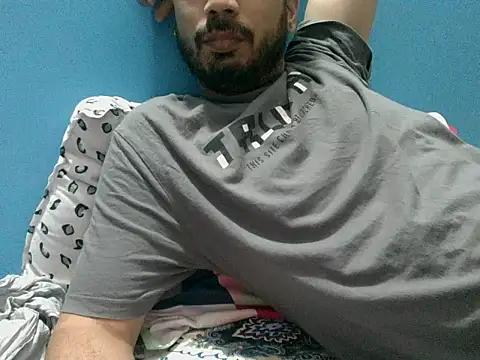 Precumboner Live XXX Chat