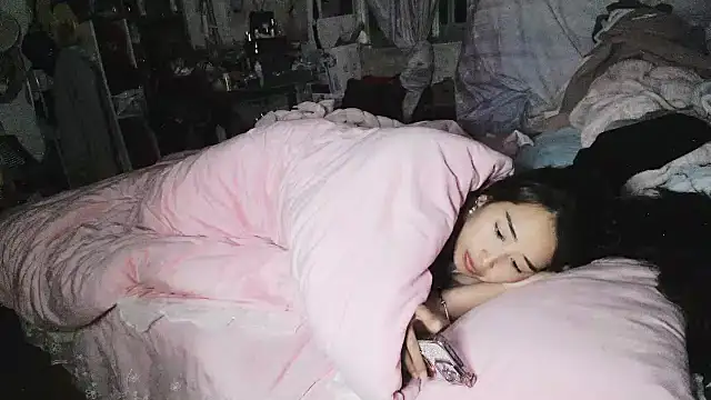 hebe-02 Adlı Modelin Web Kamerası Şovu