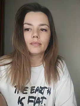 XXX chat uživo modela KrissSexi