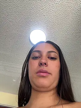 Lucyfer-fire's Live XXX Chat