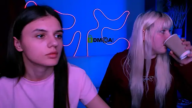 lisa_dark_ Show in webcam