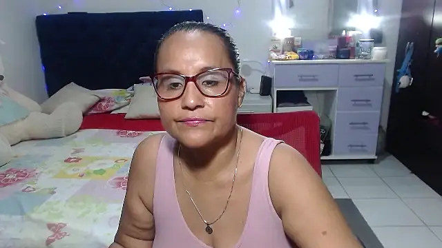 pervert_mommy_ live XXX chat