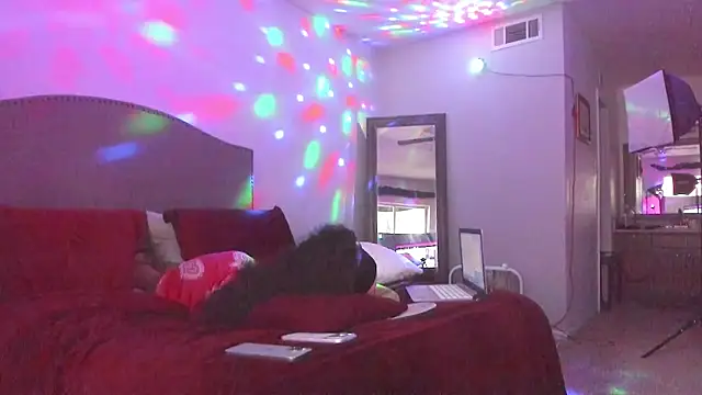 yiauana Chat XXX in diretta