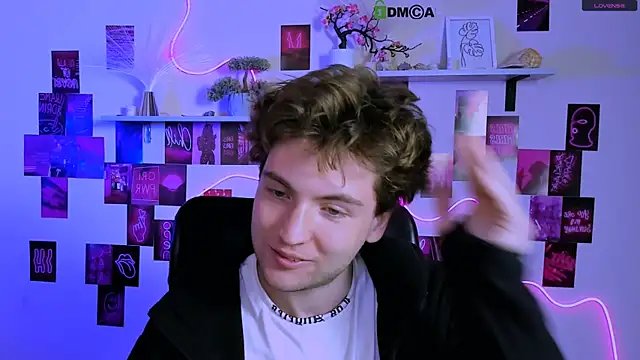 joseph_bear_ Show in webcam