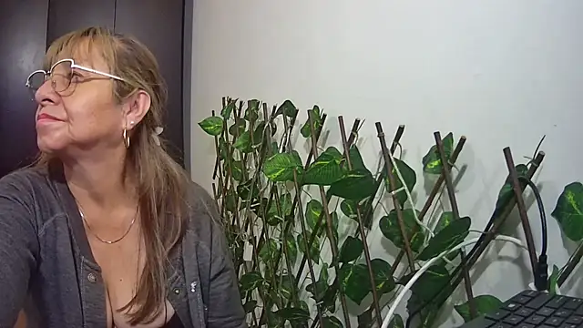 nicoltatiana_ Chat XXX in diretta