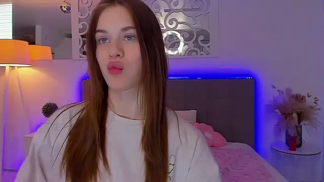 LuisaClover – Naživo XXX chat