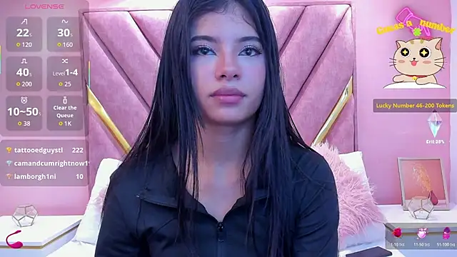 chloe_larson Adlı Modelin Canlı XXX Sohbeti