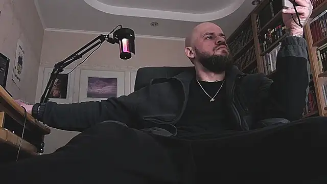 XXX chat uživo modela FindomJason