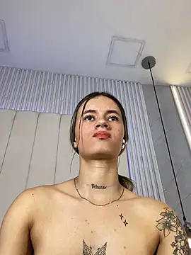 XXX chat uživo modela JuliaColemann