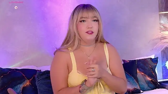 Hannah-Prada Live XXX-Chat