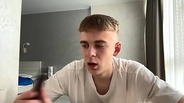 دردشة SoloFury الجنسية المباشرة