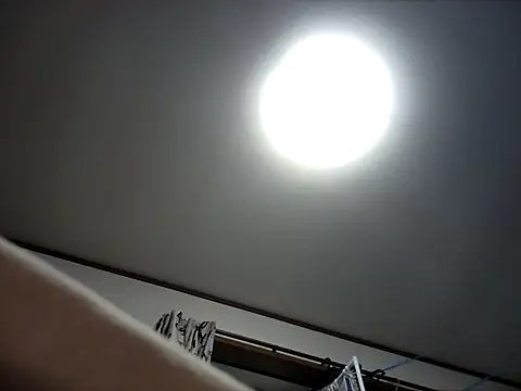 07YUKIO Pertunjukan Webcam