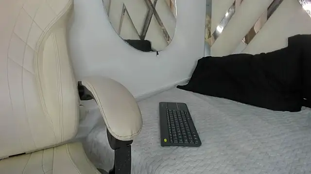 honeyhtx's Live XXX Chat