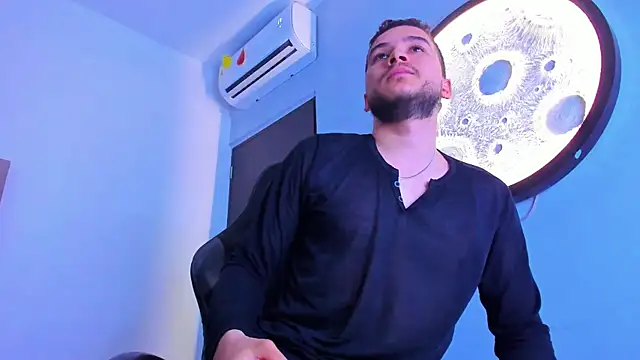 mike_257n Live XXX chat