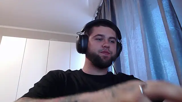 Chat +18 de Ar4eewal ao vivo