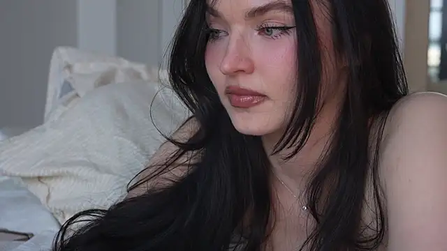 XXX chat uživo modela ibiddi