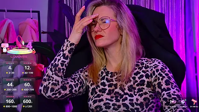 LadyIzabel Chat XXX live