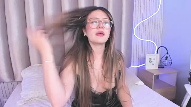 SamanthaPeachssのライブXXXチ  ャット