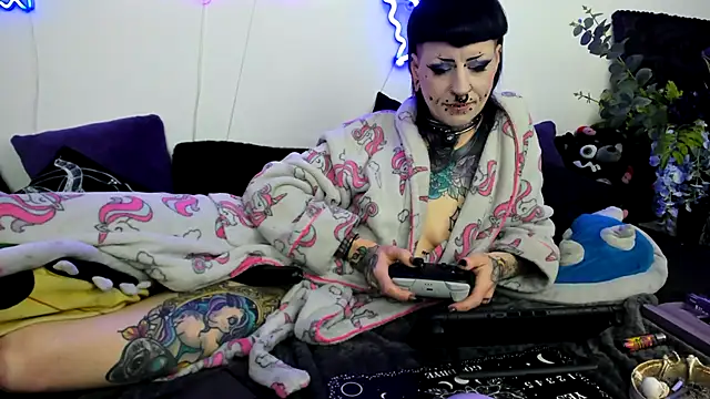 Webkamerová show Purple_Coffin666