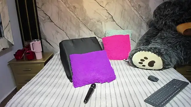 Živý XXX chat Niyirey1