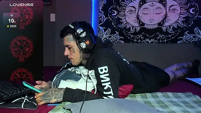 Chat +18 de jhonny__ackerman ao vivo