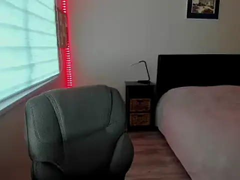 callme_iva's Webcam Show