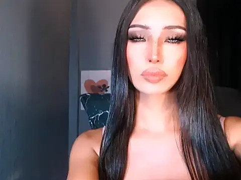 xUrGoddess_islaCumsAlotx Show Webcam