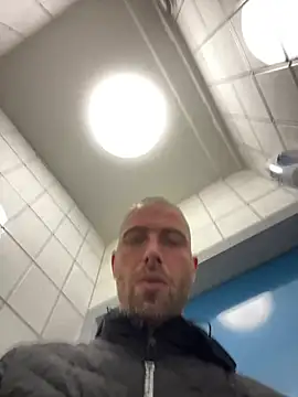 Rotteei1 Show in webcam