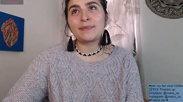 Онлайн чат XXX Marci_owo