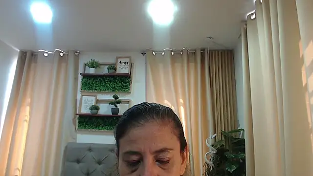 sasi_luna – Live XXX-chat