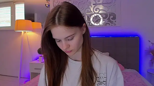 LuisaClover Live XXX-chat